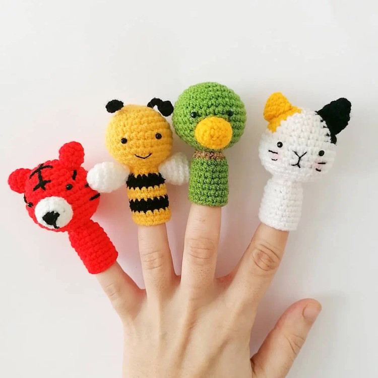 مجموعه عروسکهای انگشتی مناسب قصهگویی و نمایش کودکانه