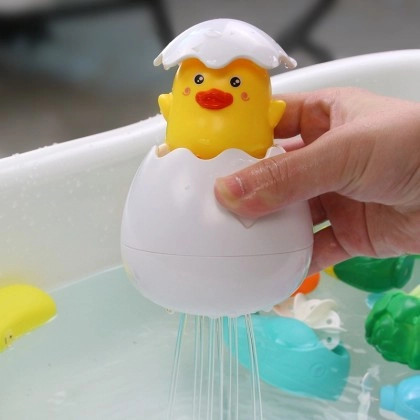 پاشش آب با فشردن بدنه تخممرغی