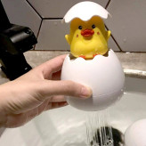 پاشش آب با فشردن بدنه تخممرغی