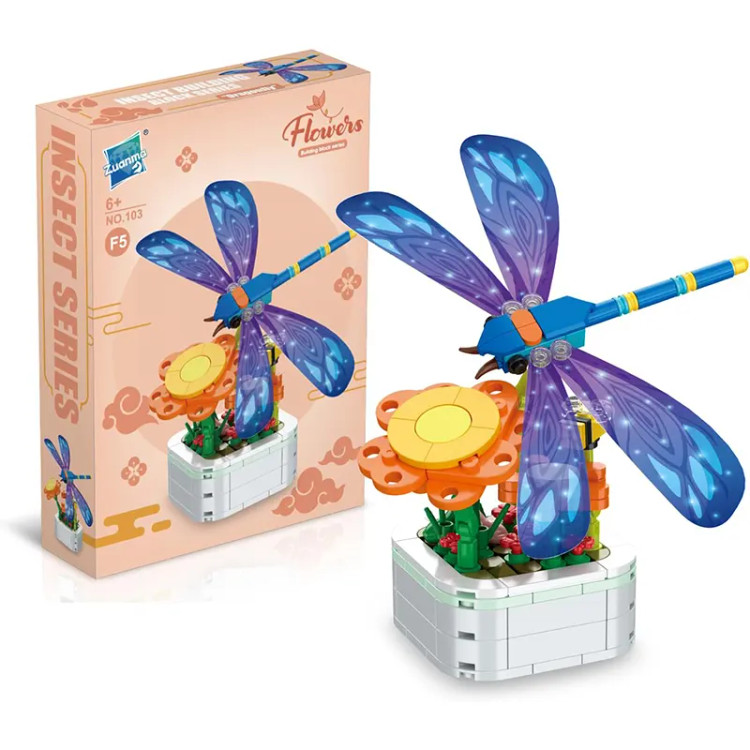 لگو سنجاقک و گل با طراحی واقعگرایانه و پایه تزئینی