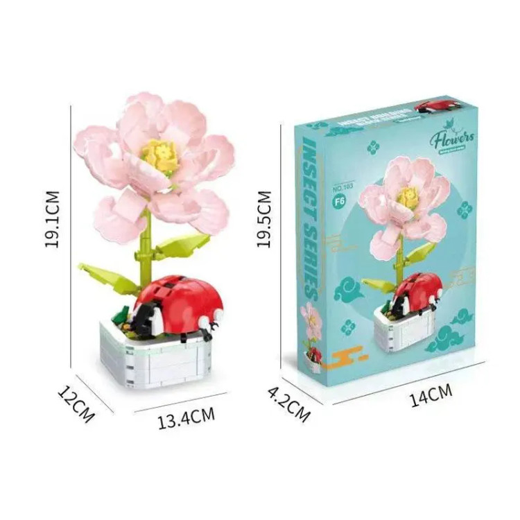 مدل ساختنی کودک با گلهای رنگی و کفشدوزک برجسته