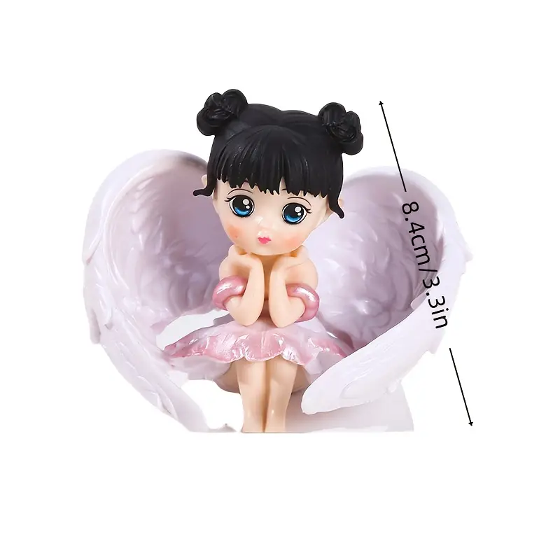 فیگور فرشته با حالت چهره آرام و دست زیر چانه