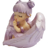 فیگور فرشته با حالت چهره آرام و دست زیر چانه