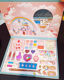 ست آرایشی کودک Fantasy Castle با طراحی قلعهای رنگارنگ