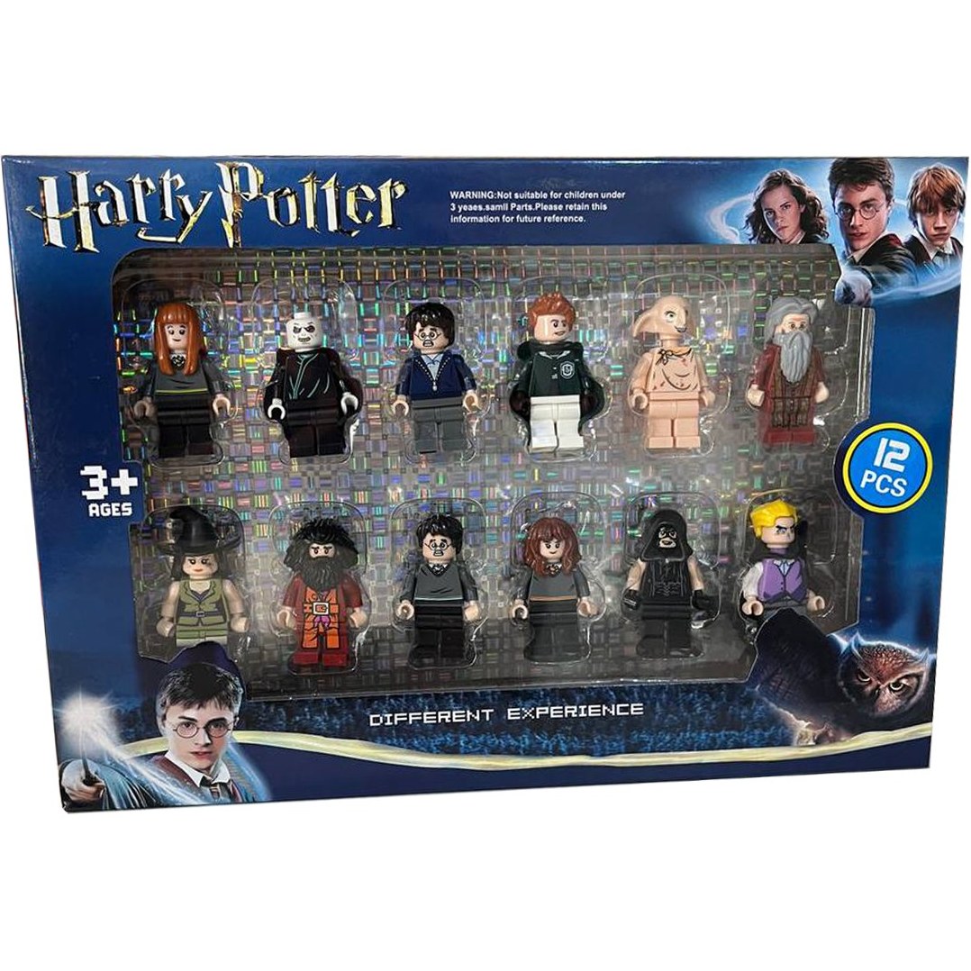 فیگورهای قابل حرکت با چوب‌دستی، کتاب و حیوانات همراه