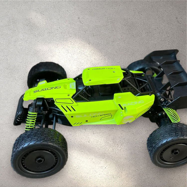 طراحی اسپرت با اسپویلر عقب و فنربندی قرمز