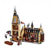 شامل برجها، قایق، دریاچه و مینیفیگورهای شخصیتهای اصلی