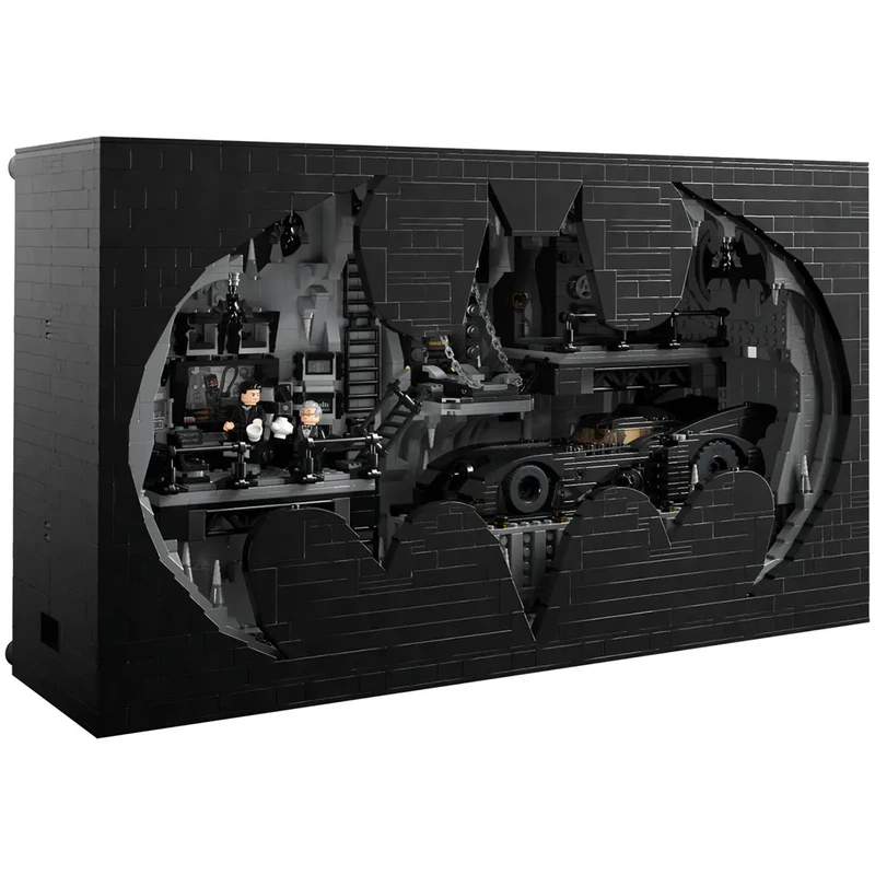 شامل ۳۹۸۱ قطعه ساختنی، Batmobile کلاسیک و ۷ مینی‌فیگور