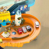 اسباببازی ریسینگ و پارکینگ طبقاتی پایگاه فضایی کد T905A با طراحی چندطبقه، رمپها و تم فضایی؛ مناسب بازی تخیلی و حرکتی کودکان ۴ سال به بالا.