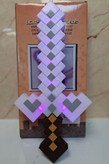 شمشیر موزیکال و چراغدار ماینکرافت کد CTT663؛ اسباببازی فانتزی و مبارزهای طرح شمشیر بازی Minecraft با قابلیت نورپردازی و پخش صدا.